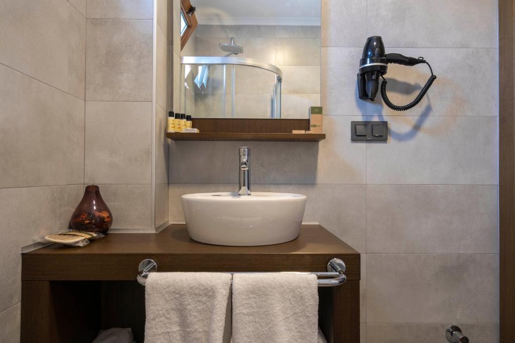 WEST HOUSE EXCLUSIVE HOTEL - 2