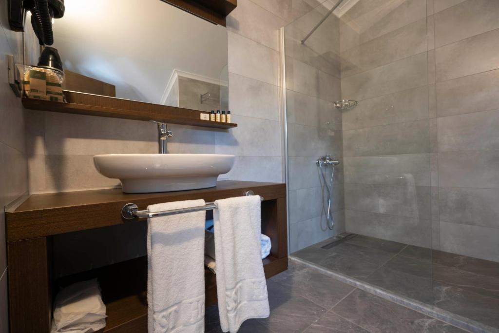 WEST HOUSE EXCLUSIVE HOTEL - 16