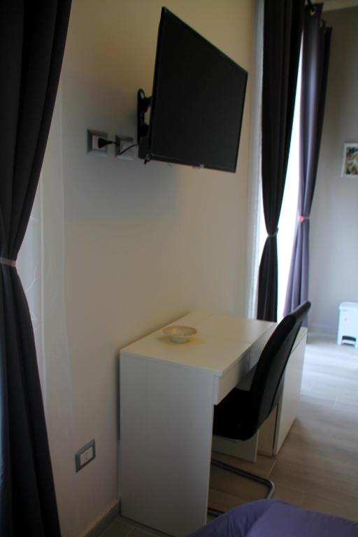 A television and/or entertainment centre at B&B I Krotoniati