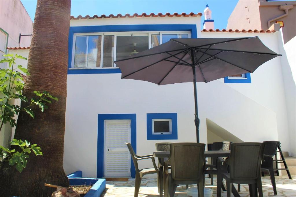 Casa Palmeira Azul by LovelyStay