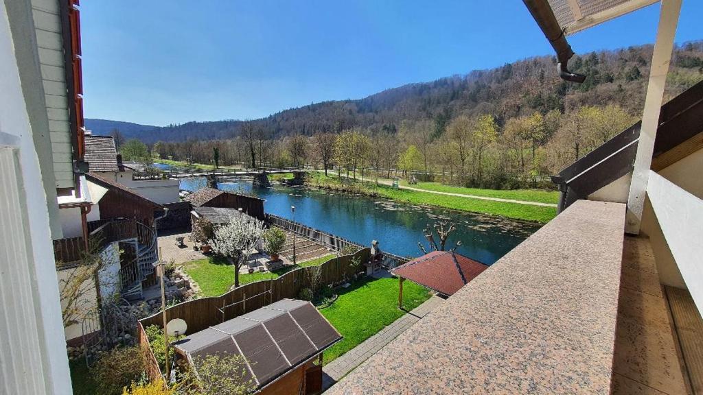 Cafe Altmühl, Ferienwohnungen Gästehaus Krimhilde direkt am Wasser - 