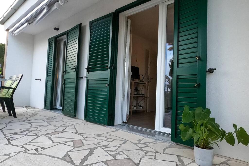 KN House with two apartments near sea - 两居室房屋