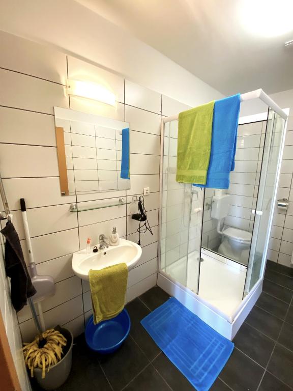 A bathroom at Bóbita Apartman