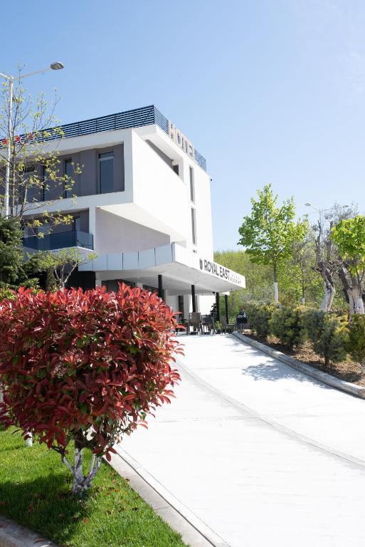 Royal East Resort - Image 3