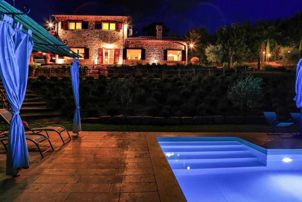 The swimming pool at or close to CASALE DEI GELSOMINI 8, Emma Villas
