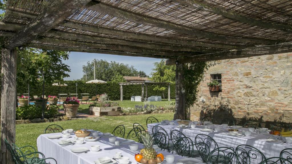 A garden outside Le Caselle 26, Emma Villas