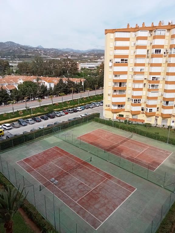Tenis alebo squash v ubytovaní BEACHFRONT APARTMENT in Algarrobo Costa (La Axarquía), next to Torre del Mar alebo jeho okolí