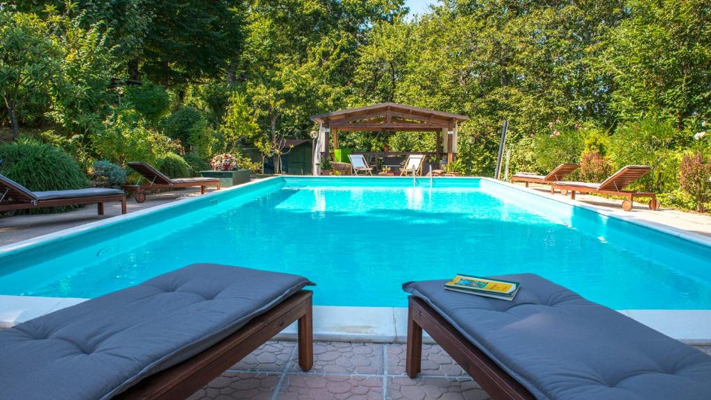 The swimming pool at or close to Villa Ombrosa 8, Emma Villas