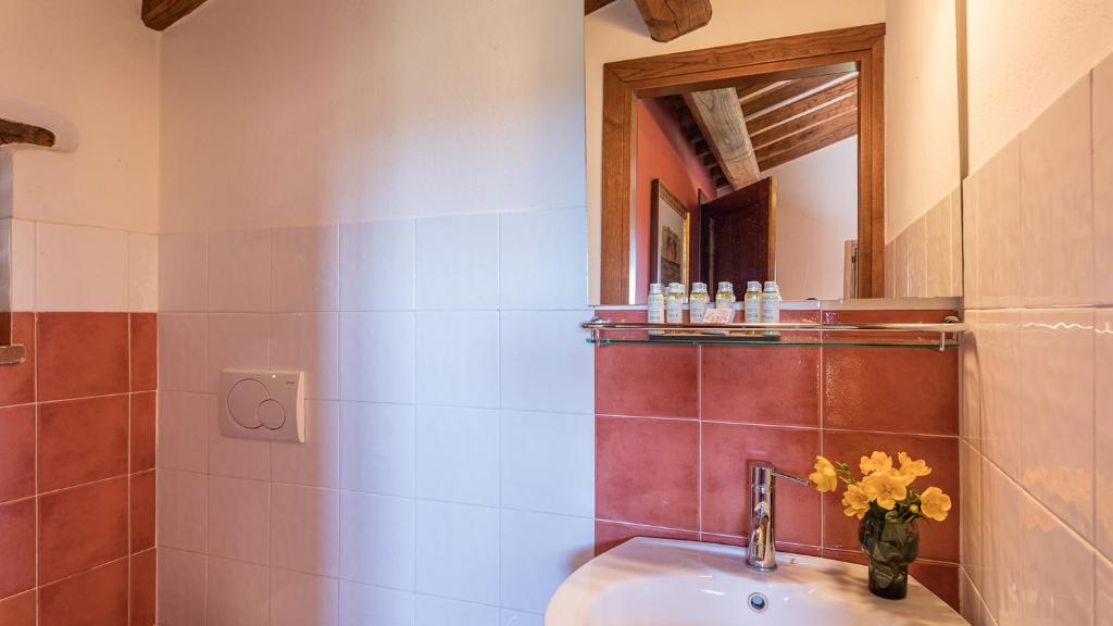 Łazienka w obiekcie Villa Santa Maria 14, Emma Villas
