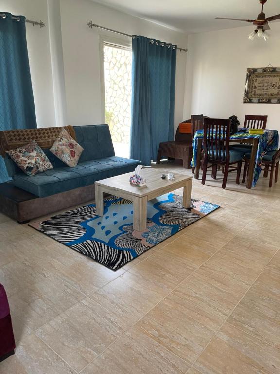 شاليه فاخر في العين السخنه Three Bedroom Chalet with Garden In Marina Wadi Degla Ain El Sokhna - For Families Only
