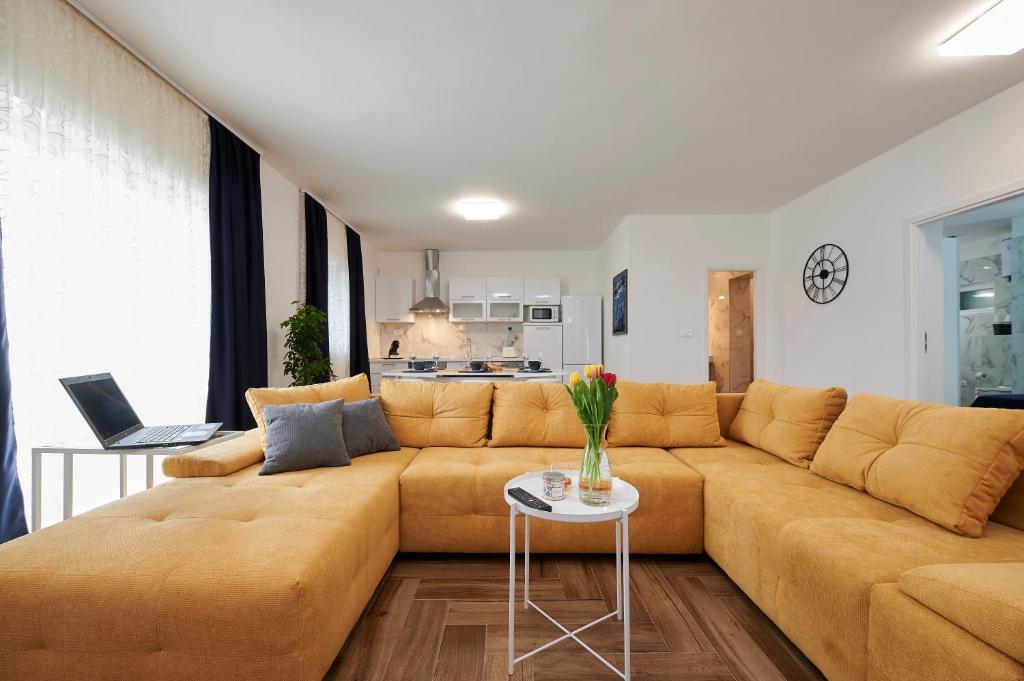 Posezení v ubytování New 4* apartman Zoa in Trogir