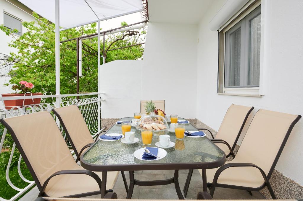 Nápoje v ubytování New 4* apartman Zoa in Trogir
