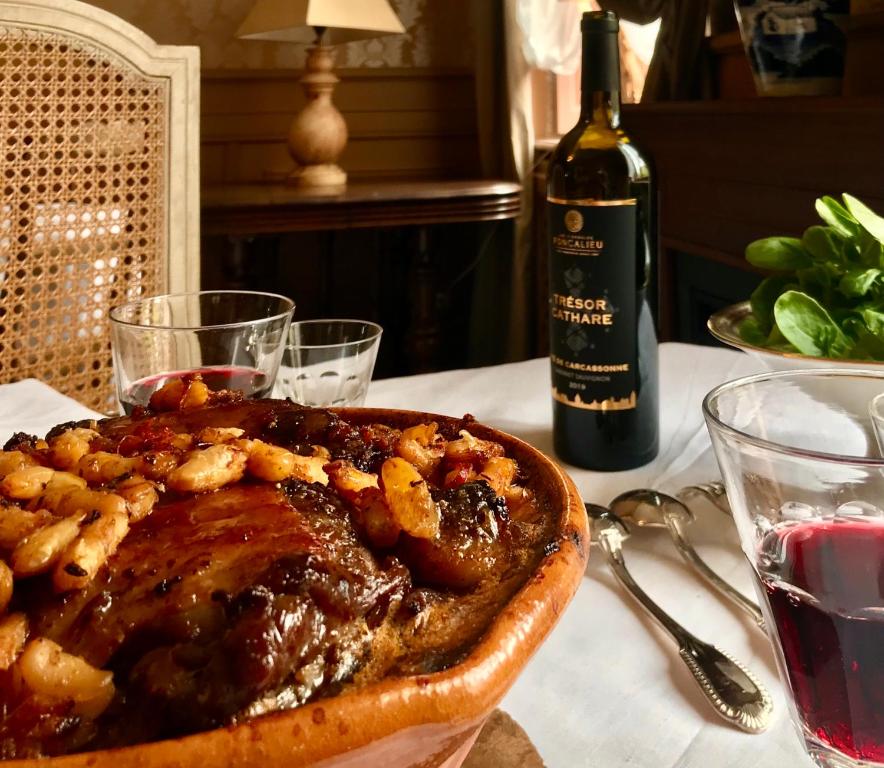 Demeure Saint Louis Historic manor, City 700m, free parking,A C,Clim,WIFI, city view, Garden - 12