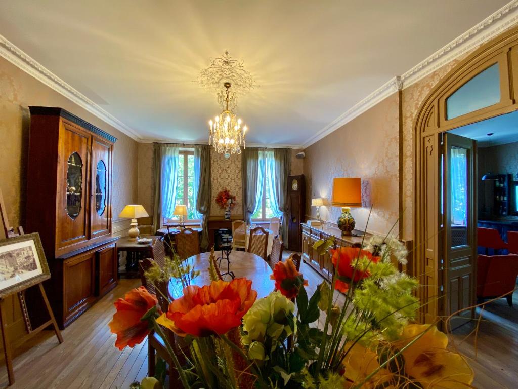 Demeure Saint Louis Historic manor, City 700m, free parking,A C,Clim,WIFI, city view, Garden - 18
