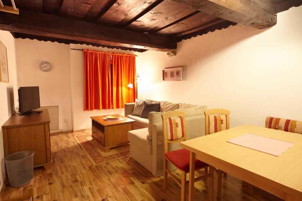 Posezení v ubytování Ski- und Wander Appartements Schiffer