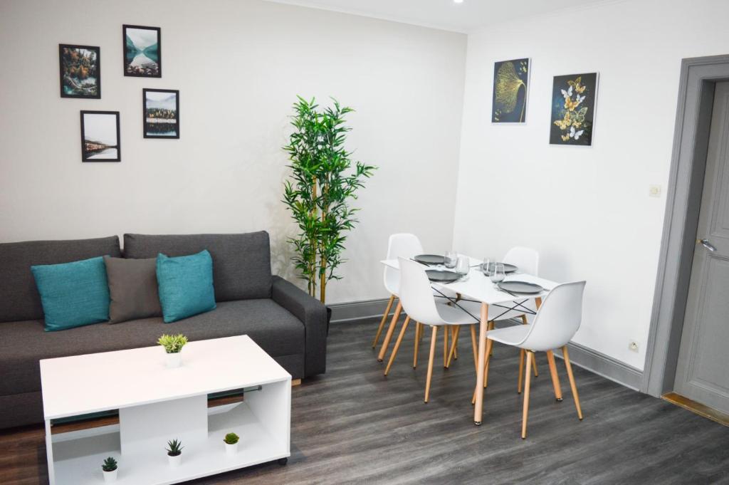 Le Blue St Léon : 2 pièces COZY Lit King Size WIFI – photo 12