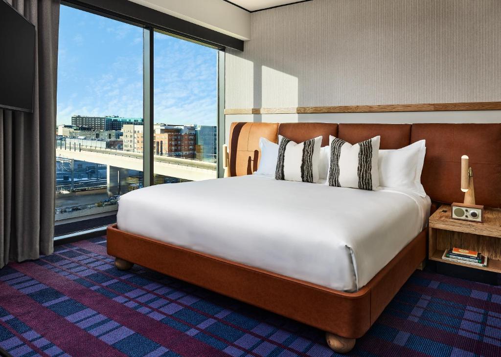 The Rally Hotel at McGregor Square photo