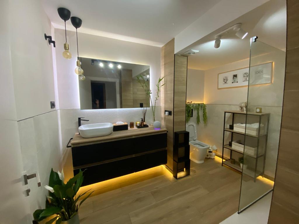 LOVE APARTAMENT GRANADA, Granada, Spain - Booking.com