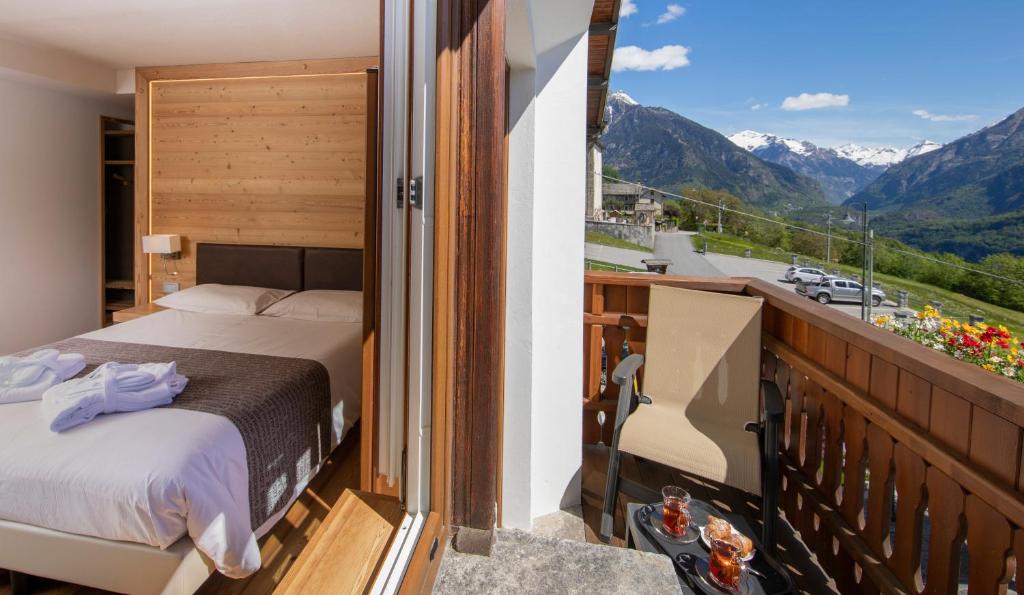 Nespecifikovaný výhled na hory nebo výhled na hory při pohledu z hotelu