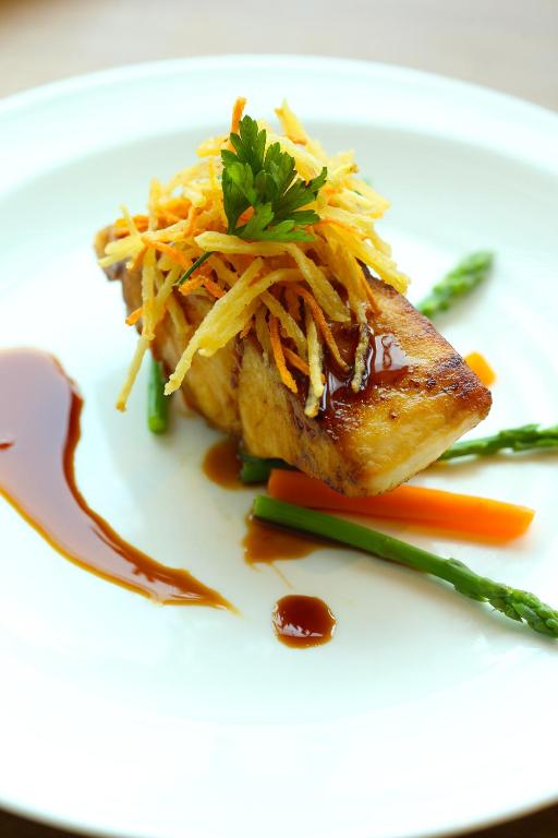 Makanan di atau berdekatan hotel
