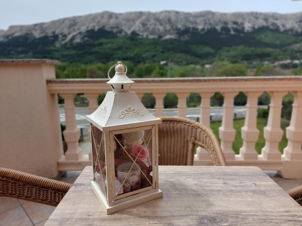 Výhľad na hory alebo výhľad na hory priamo z apartmánu