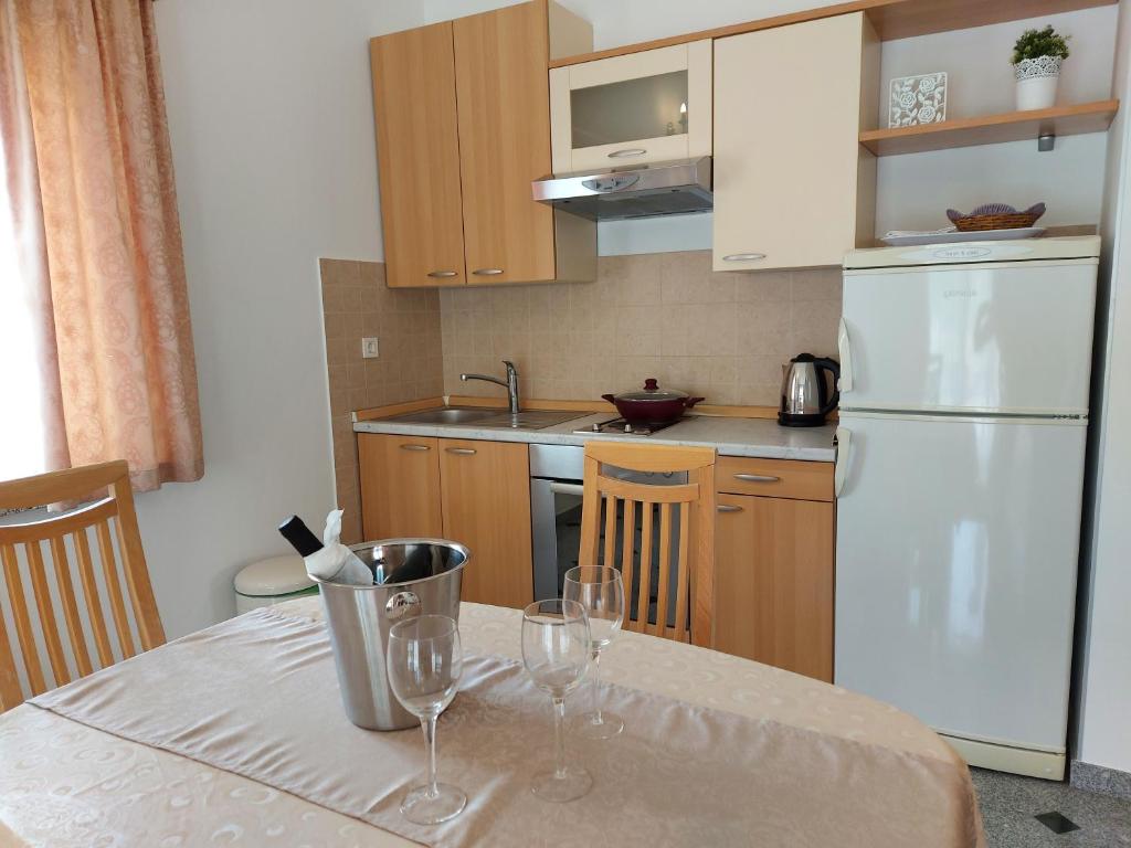 Kuchyňa alebo kuchynka v ubytovaní Apartments Palić