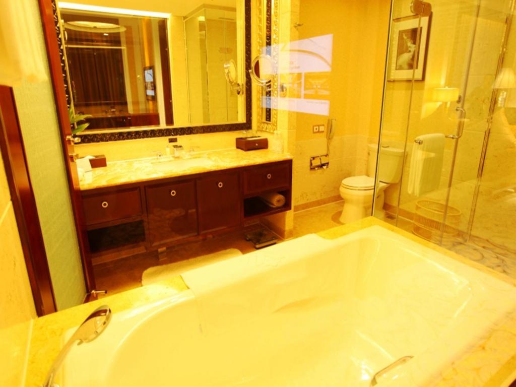 Koupelna v ubytování Wyndham Grand Plaza Royale Palace Chengdu