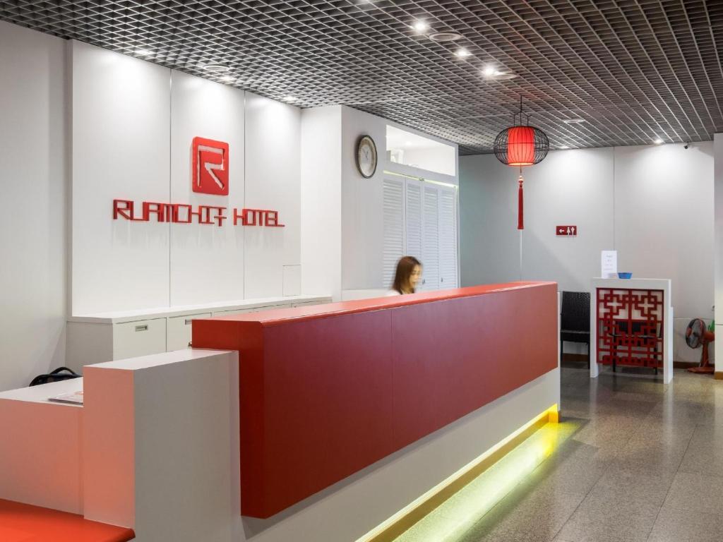 Ruamchitt Plaza Hotel - Resim 4