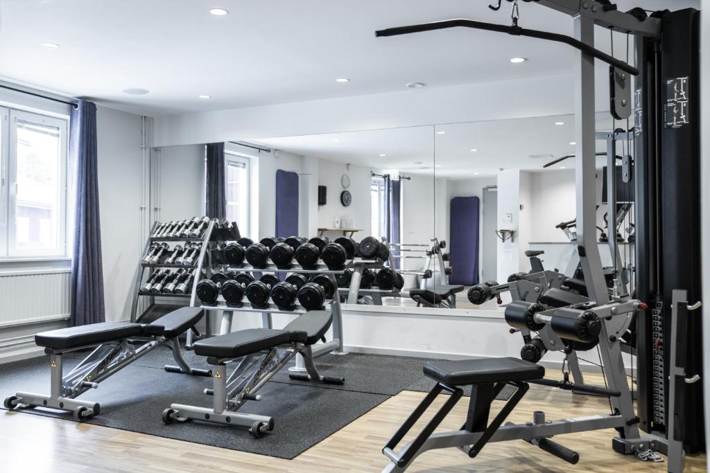 Fitness centrum a/nebo fitness zařízení v ubytování Fågelbrohus