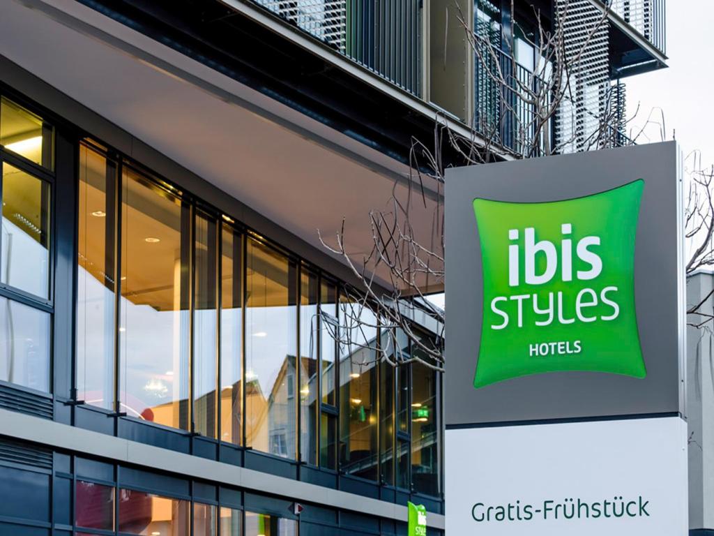 Certifikát, hodnocení, plakát nebo jiný dokument vystavený v ubytování ibis Styles Nagold-Schwarzwald