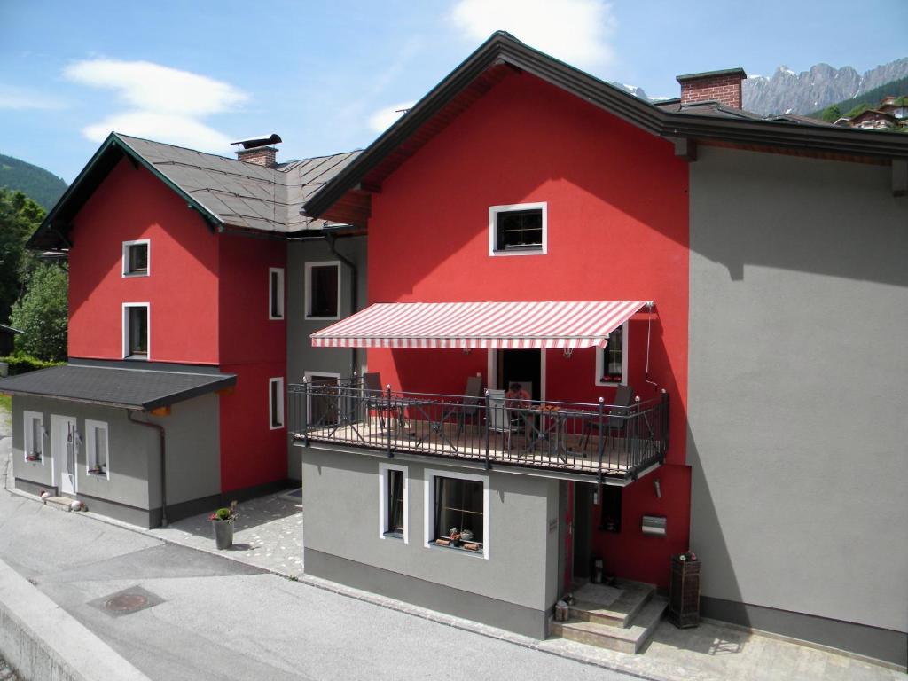 Budova, v ktorej sa apartmán nachádza