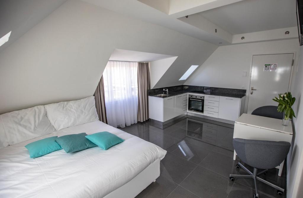 Self Check-In Hotel Kernhof Langstrasse - Resim 22