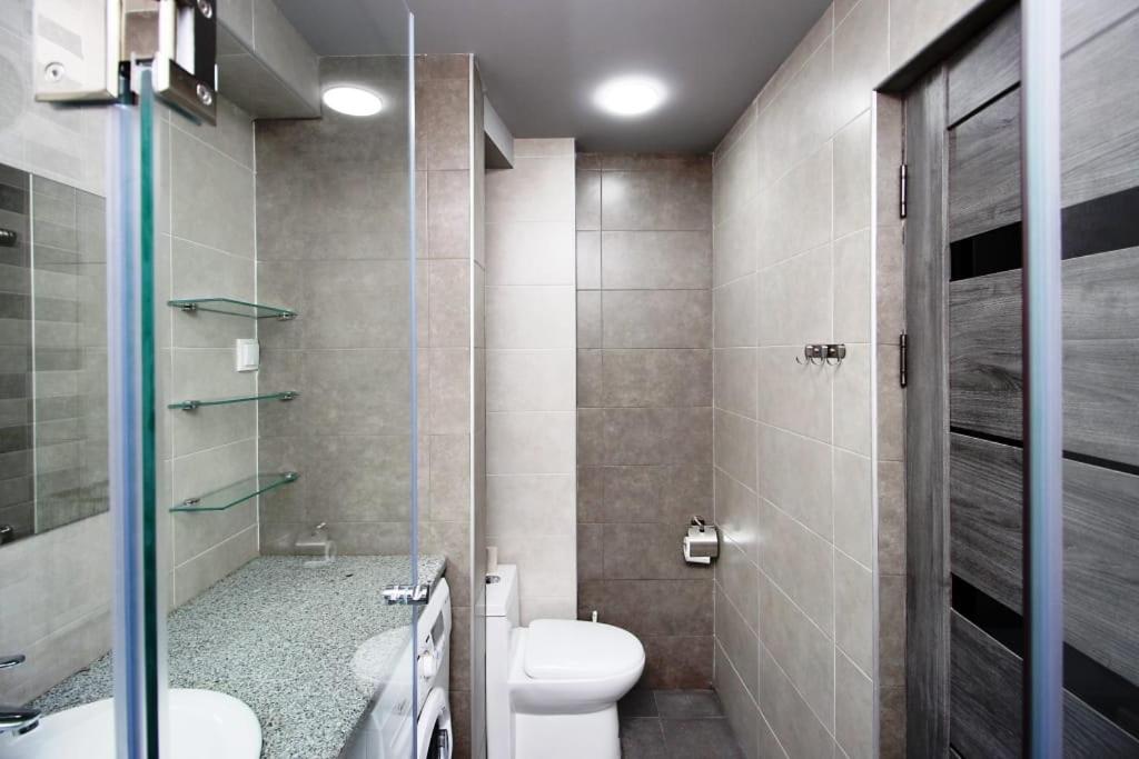 لابی و فضای عمومی Excellent apartment in the center of the Yerevan 15 - تصویر ۵