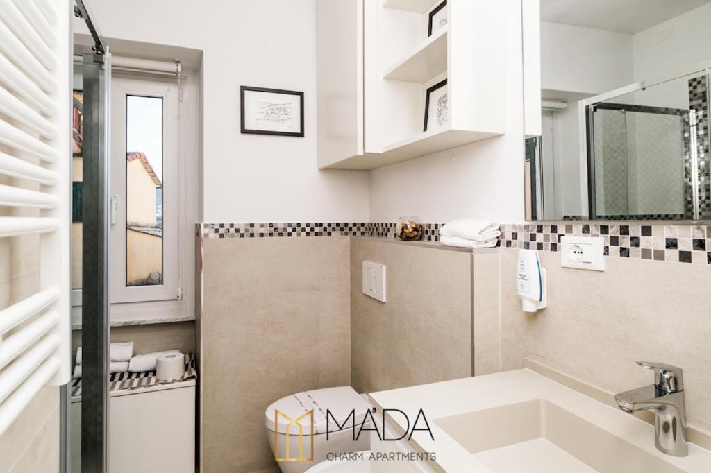 Kúpeľňa v ubytovaní MADA Charm Apartments Jacuzzi