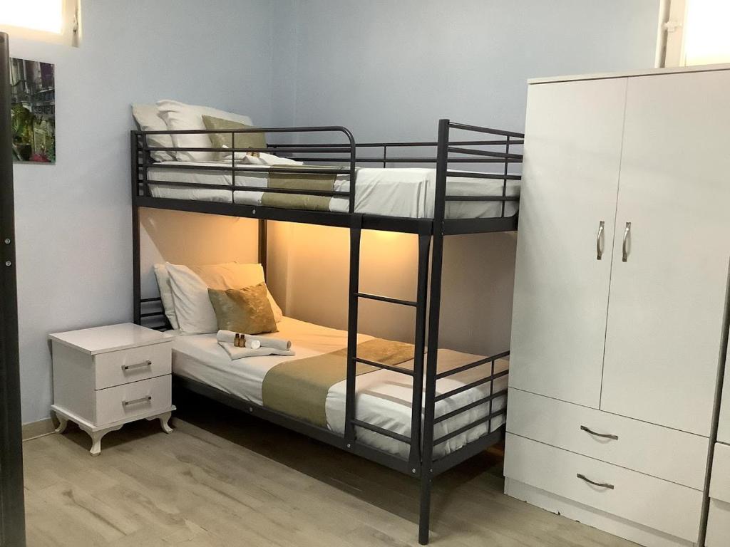 KEMER HOSTEL - отзывы и видео