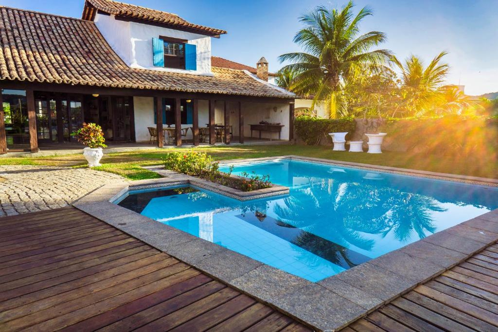  Mansão com piscina e jacuzzi - 9 suites - até 20 pessoas - condomínio fechado