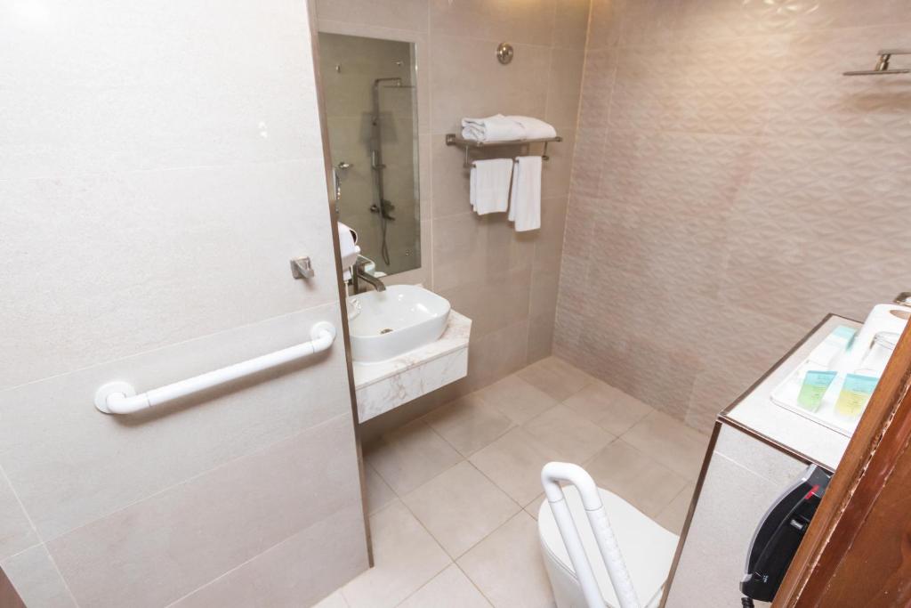 Koupelna v ubytování Le Wana Hotel