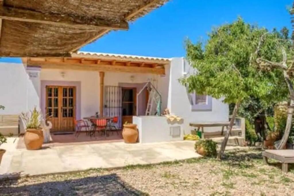 The building in which the holiday home is located