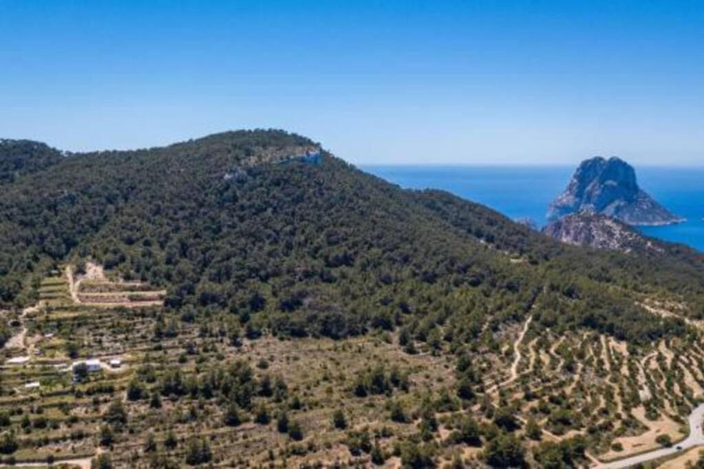 CASA IBICENCA EN CALA D´HORT, San Jose de sa Talaia ...