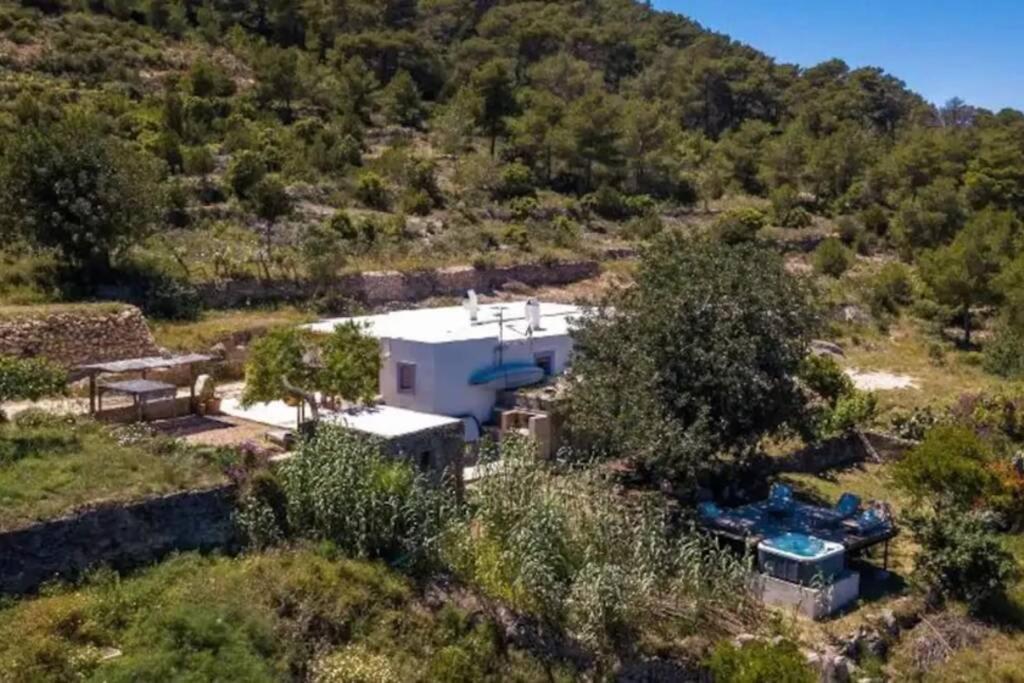 CASA IBICENCA EN CALA D´HORT, San Jose de sa Talaia ...