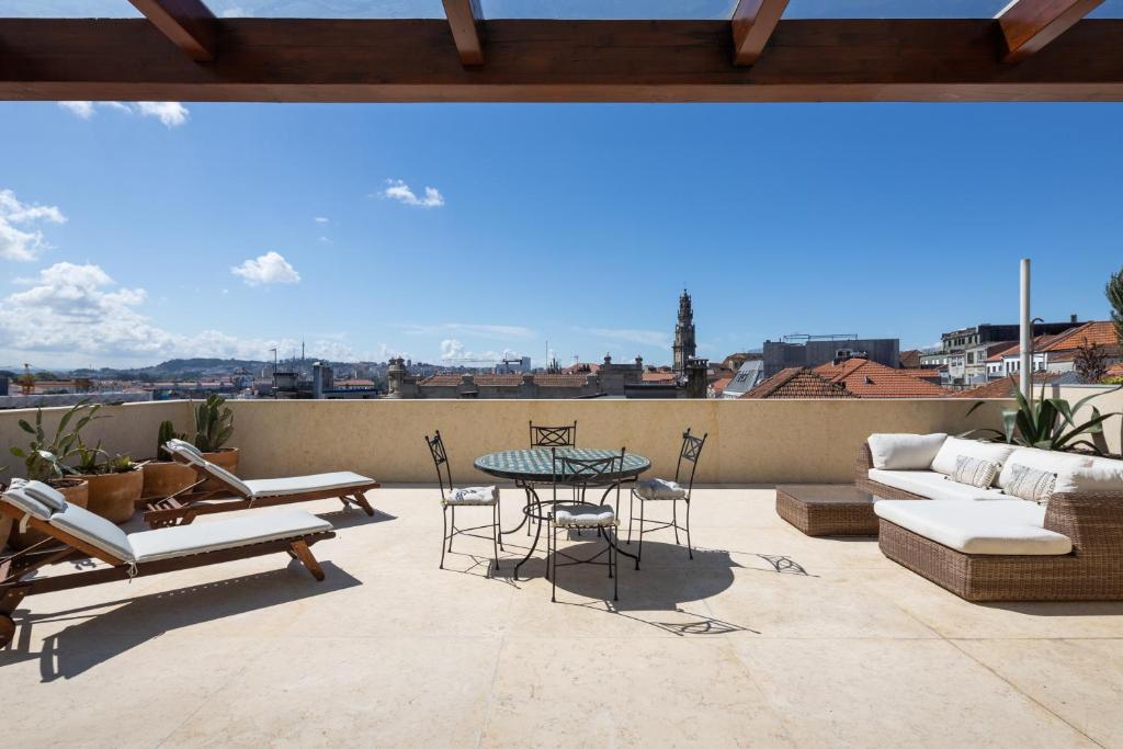 Best rooftop in Porto! - Two-Bedroom Apartment
