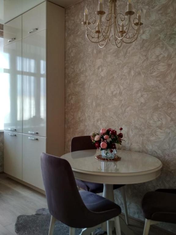 Центр 130Семейные Апартаменты Вокзальная 51А - отзывы и видео