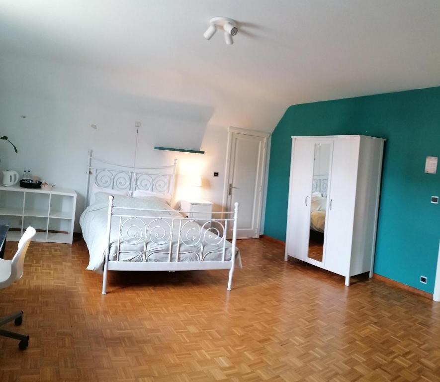 Niederkasseler Star ドイツ デュッセルドルフ Booking Com