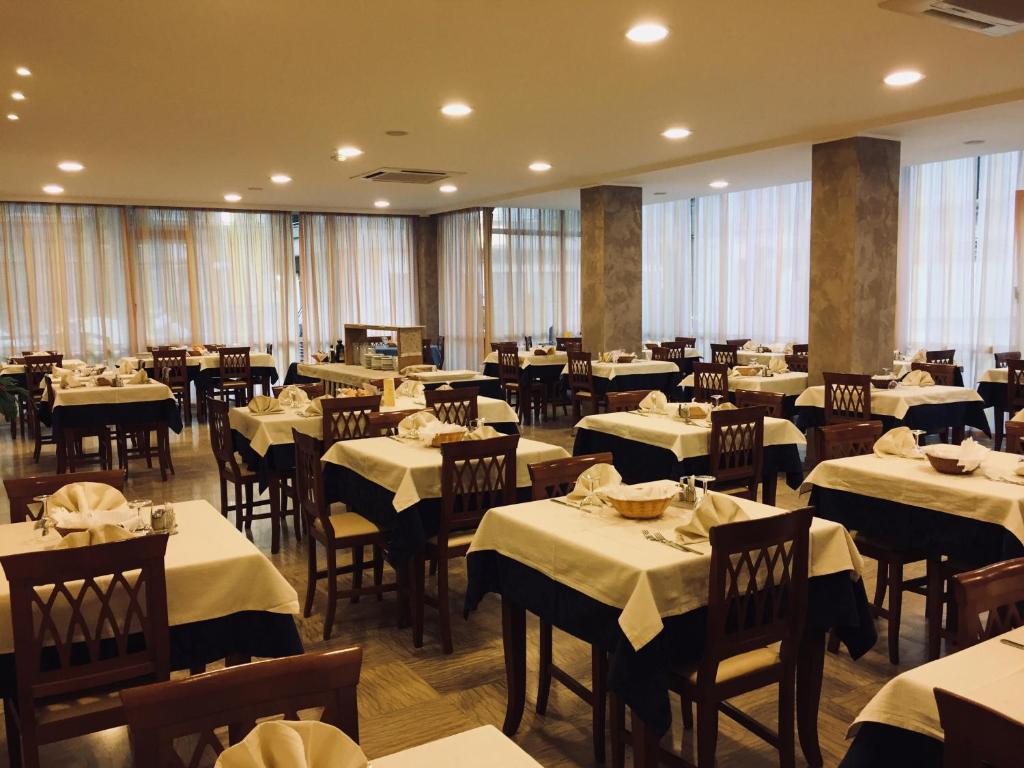 Restaurace v ubytování Hotel Colibri B&B