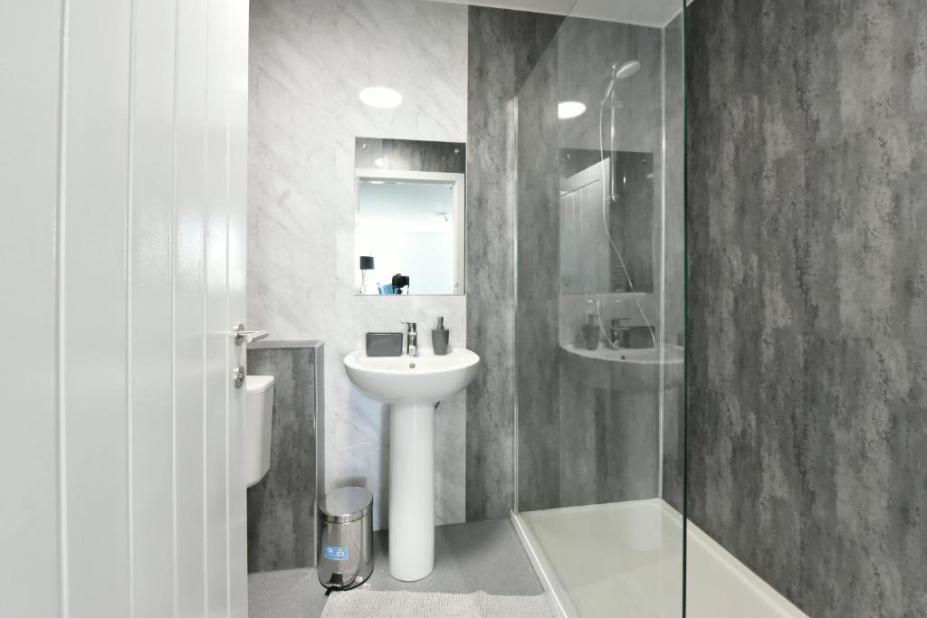 The Breath Taking Cube - One-Bedroom Apartment