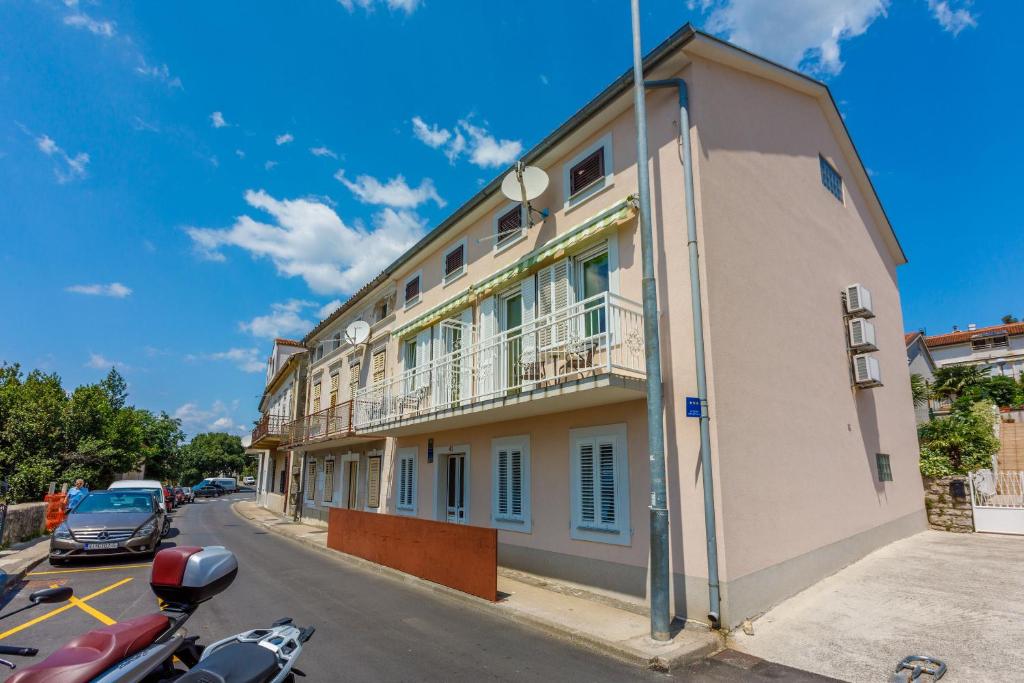 Budova, kde se apartmán nachází