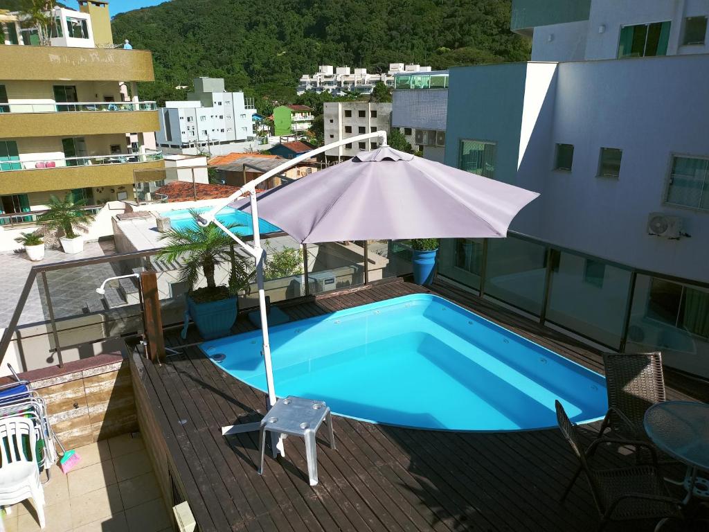 Excelente loft com piscina em bombas