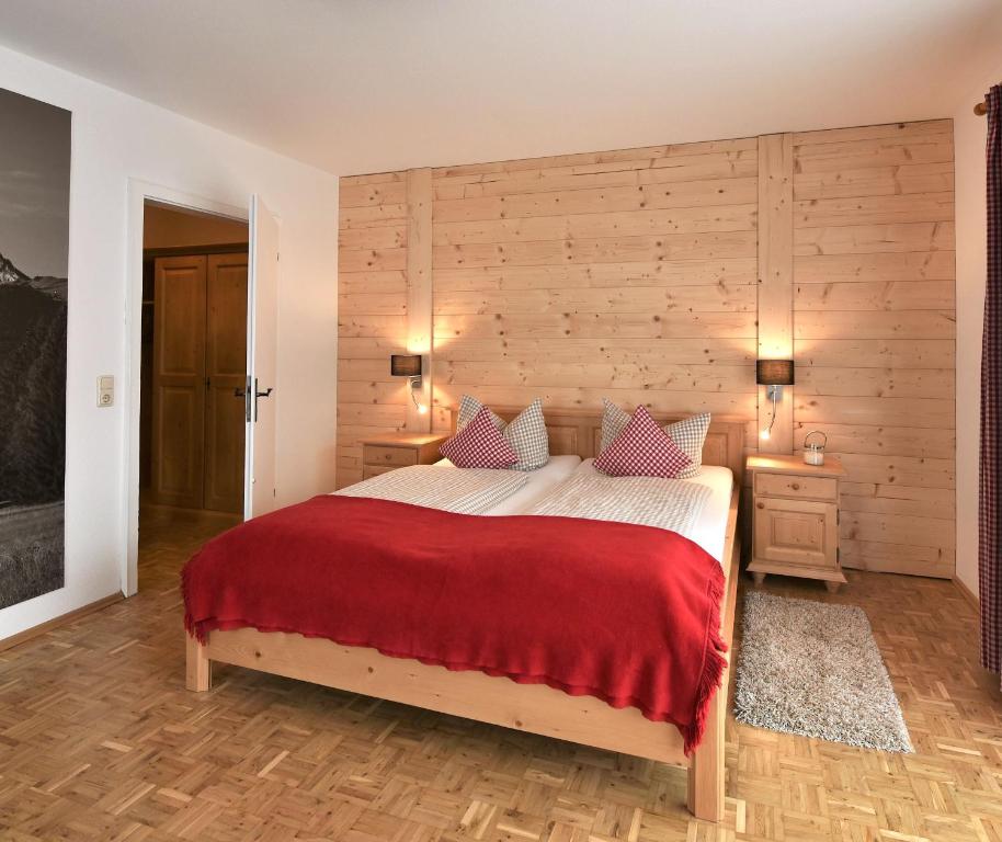 Postel nebo postele na pokoji v ubytování Hotel AlpIn Bed & Breakfast