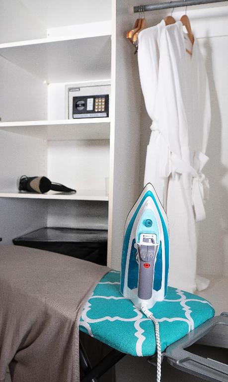 Carnmore Hotel Takapuna - Resim 42