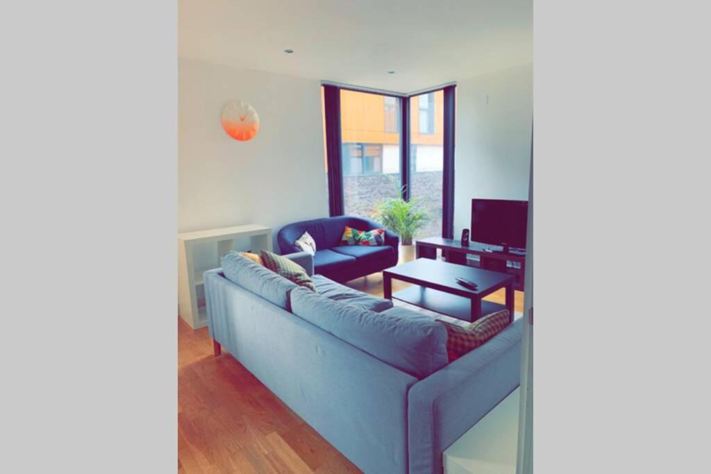 Modern 1 Bed Apartment slps 3, City centre #NO PARTIES#